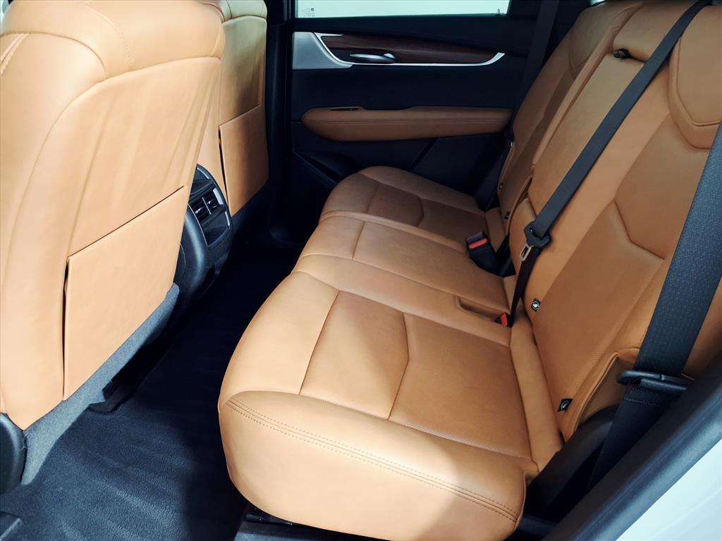 used 2023 Cadillac XT5 car, priced at $30,900