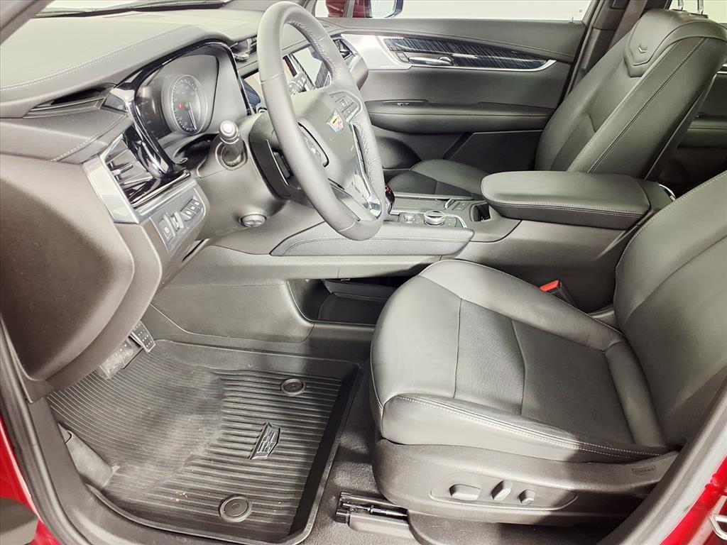 used 2024 Cadillac XT6 car, priced at $40,999