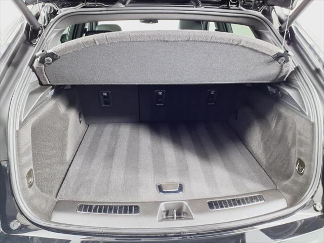 used 2023 Cadillac XT4 car, priced at $33,995