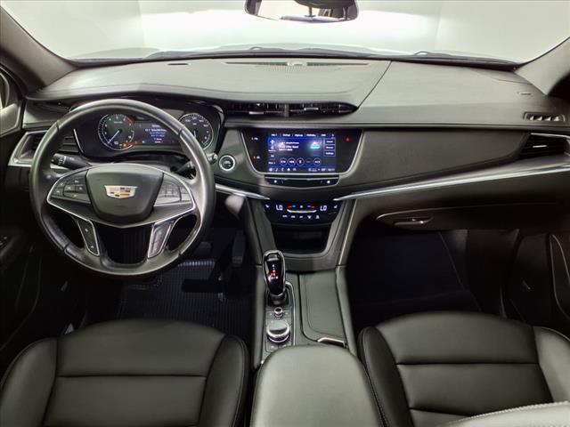 used 2022 Cadillac XT5 car, priced at $29,787