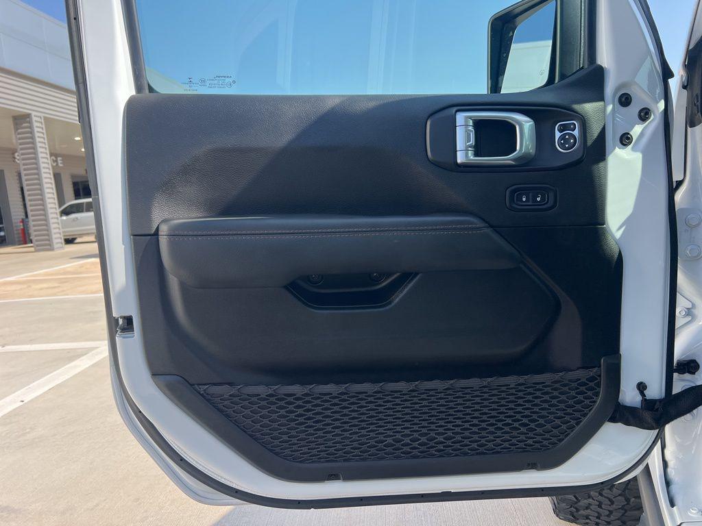 used 2022 Jeep Wrangler Unlimited car, priced at $60,989