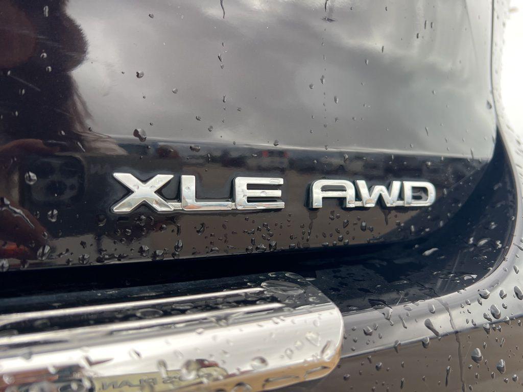 used 2020 Toyota Highlander car, priced at $26,178