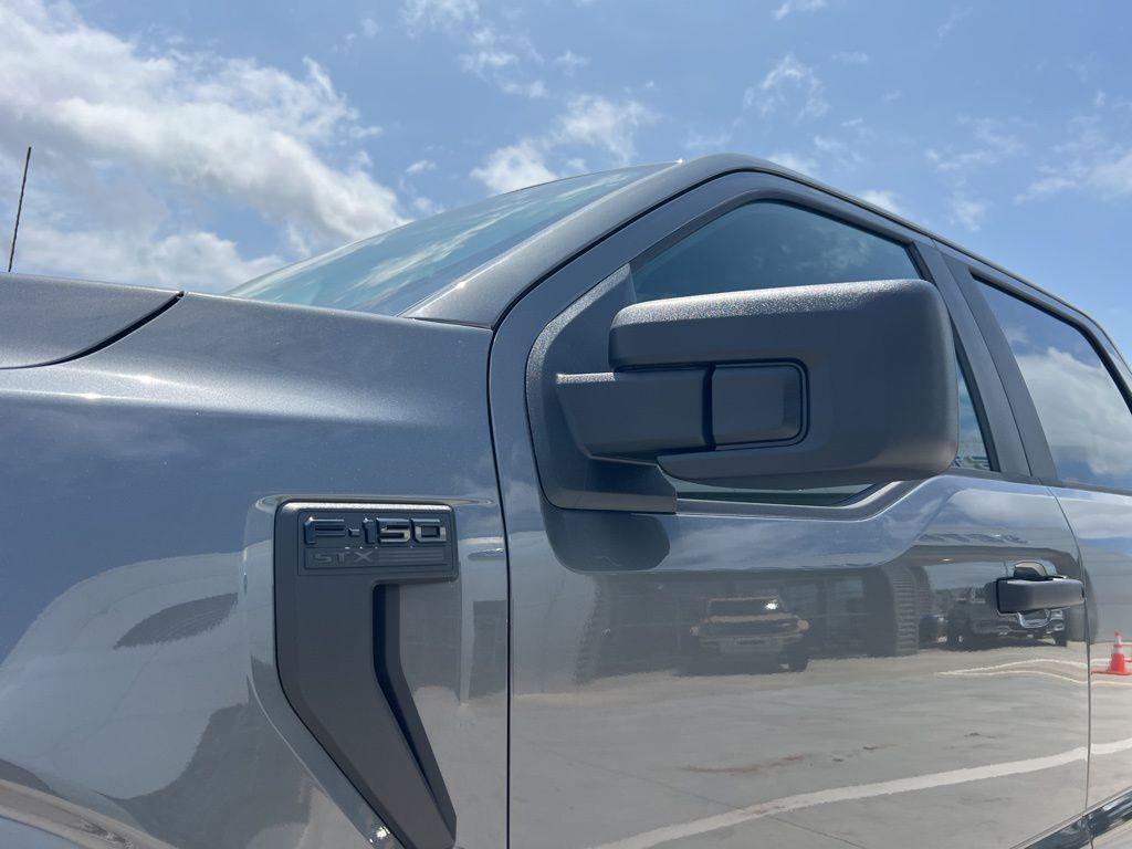 new 2025 Ford F-150 car, priced at $49,692