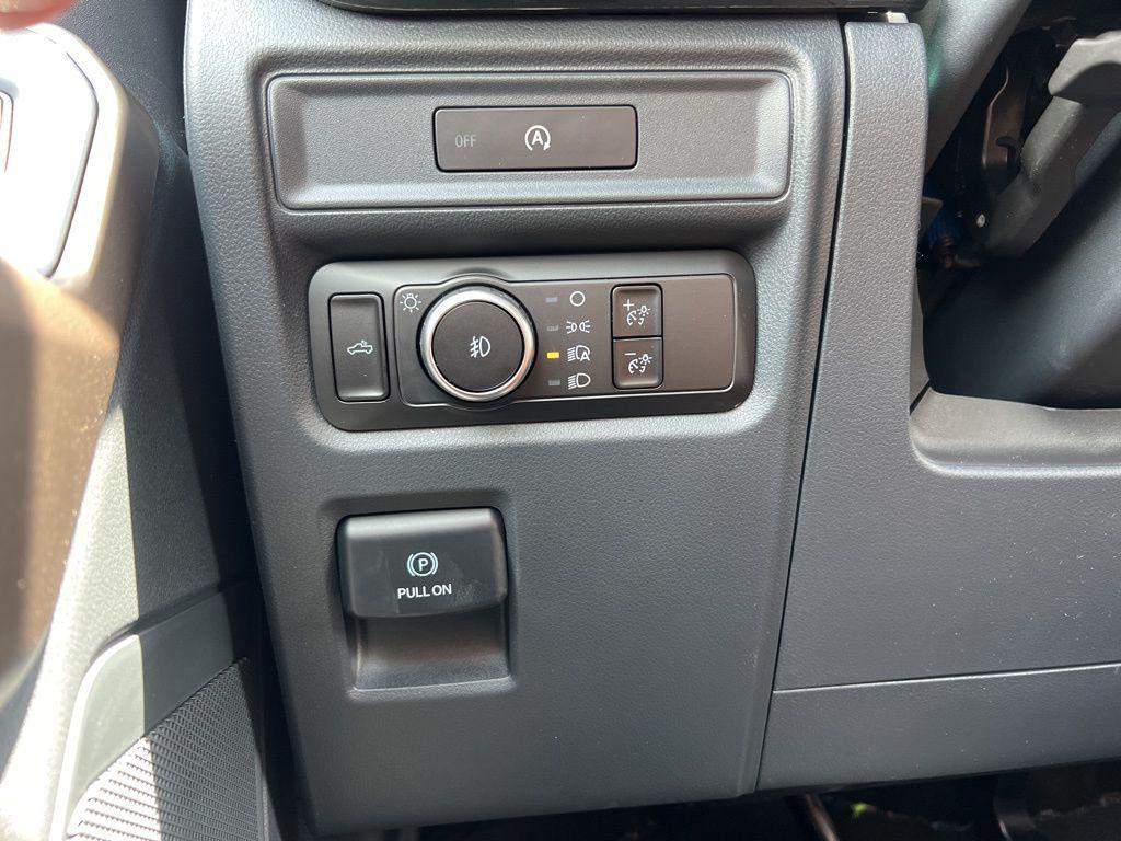 new 2025 Ford F-150 car, priced at $49,692