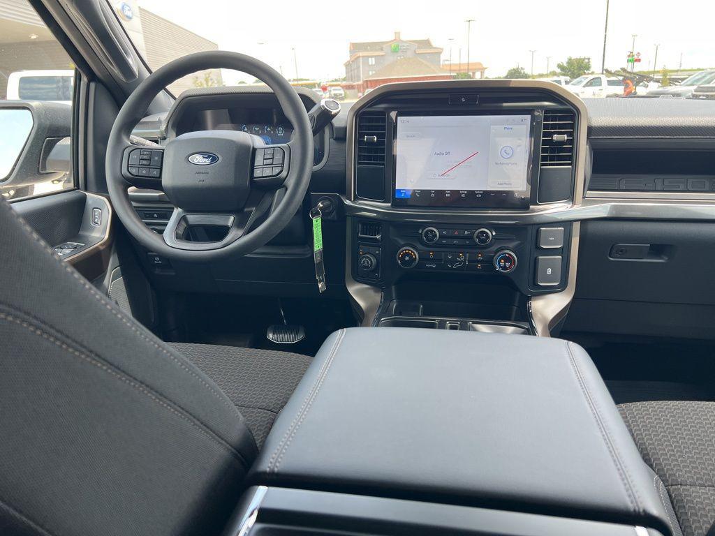 new 2025 Ford F-150 car, priced at $49,692