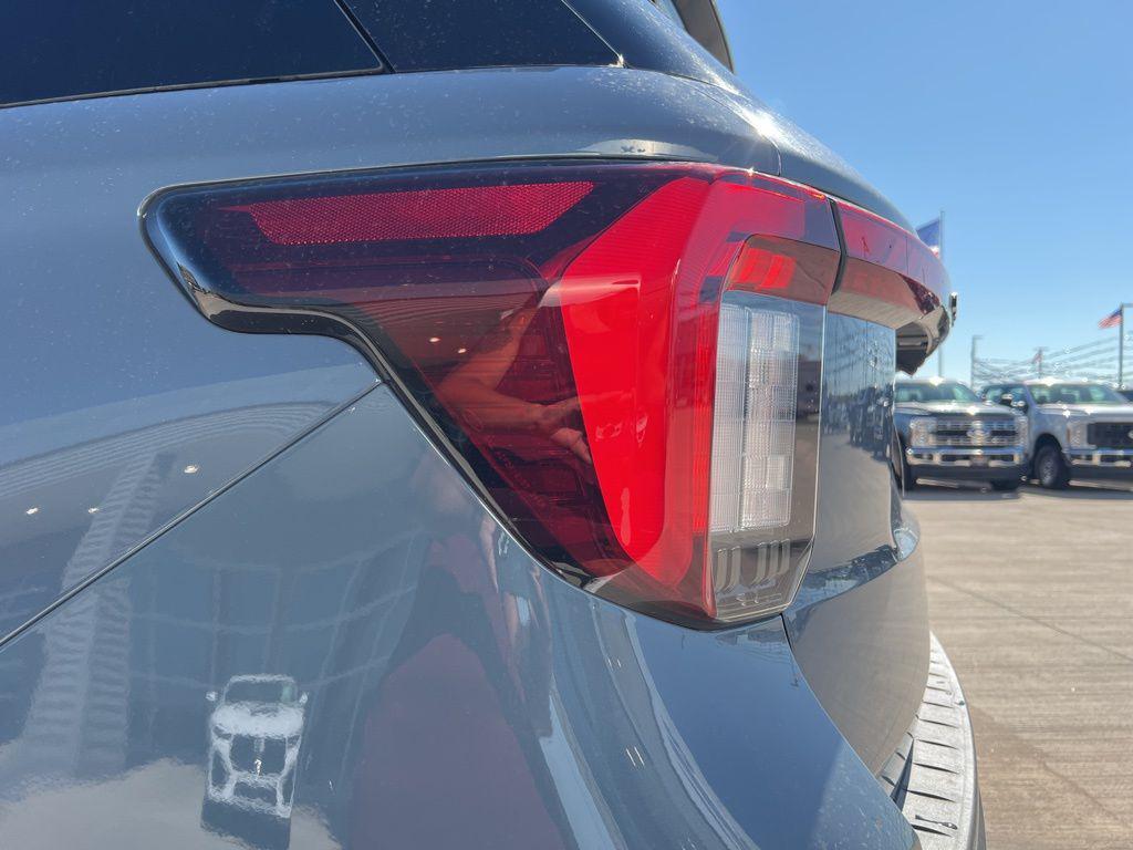 new 2025 Ford Explorer car, priced at $47,956