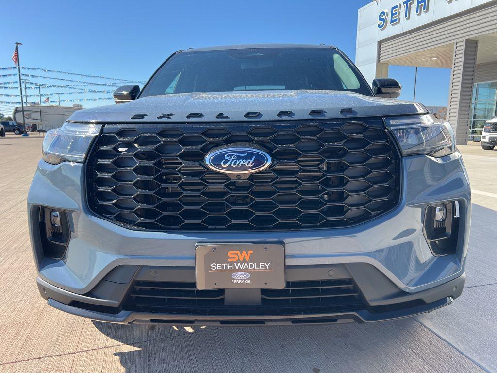 new 2025 Ford Explorer car, priced at $47,956