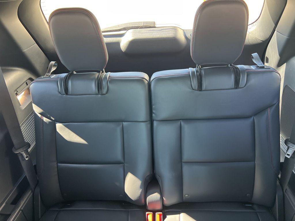 new 2025 Ford Explorer car, priced at $47,956