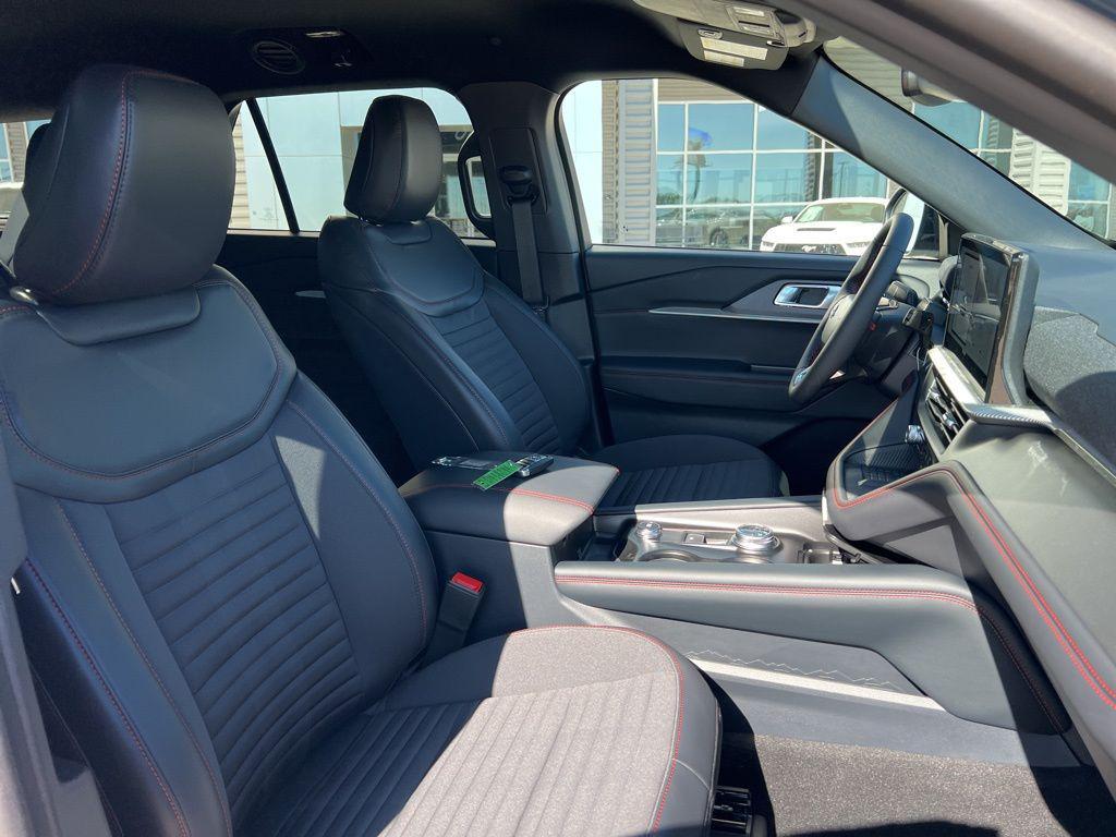 new 2025 Ford Explorer car, priced at $47,956