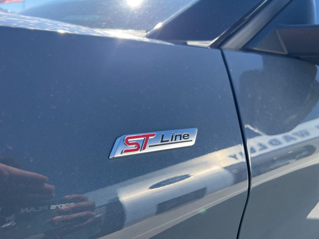 new 2025 Ford Explorer car, priced at $47,956