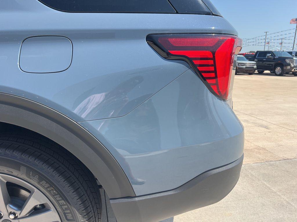 new 2025 Ford Explorer car, priced at $49,627