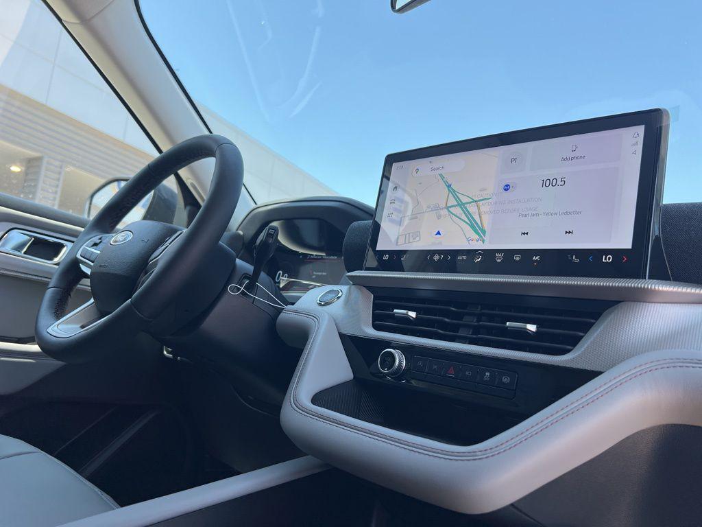 new 2025 Ford Explorer car, priced at $49,627