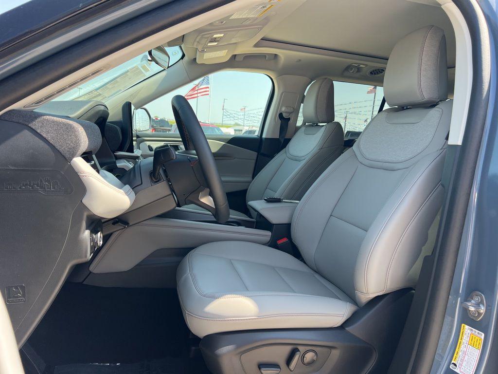 new 2025 Ford Explorer car, priced at $49,627