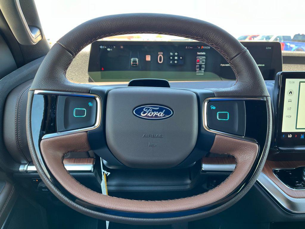 new 2025 Ford Expedition car, priced at $84,986