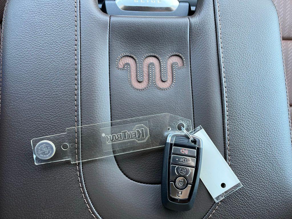 new 2025 Ford Expedition car, priced at $84,986