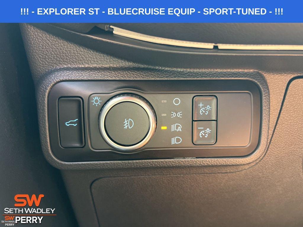 new 2025 Ford Explorer car, priced at $53,894