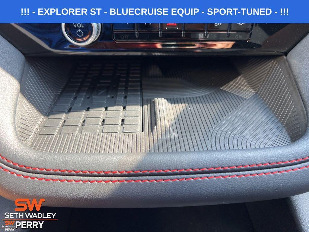 new 2025 Ford Explorer car, priced at $53,894