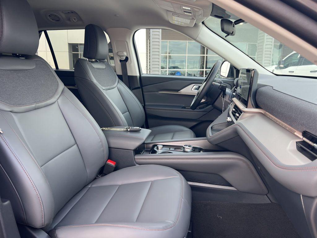 new 2025 Ford Explorer car, priced at $43,335