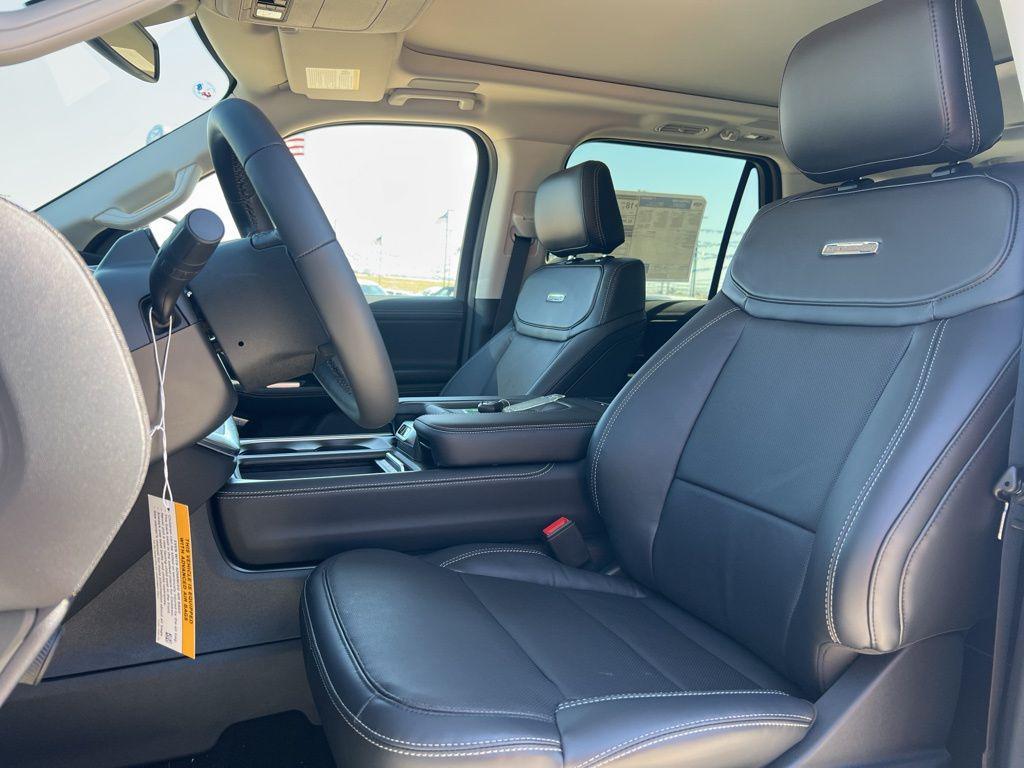 new 2025 Ford Expedition car, priced at $81,495