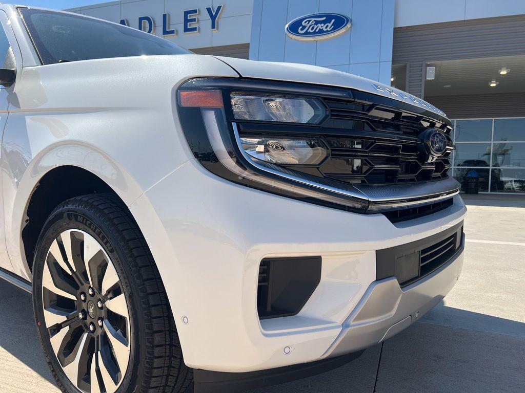 new 2025 Ford Expedition car, priced at $81,495