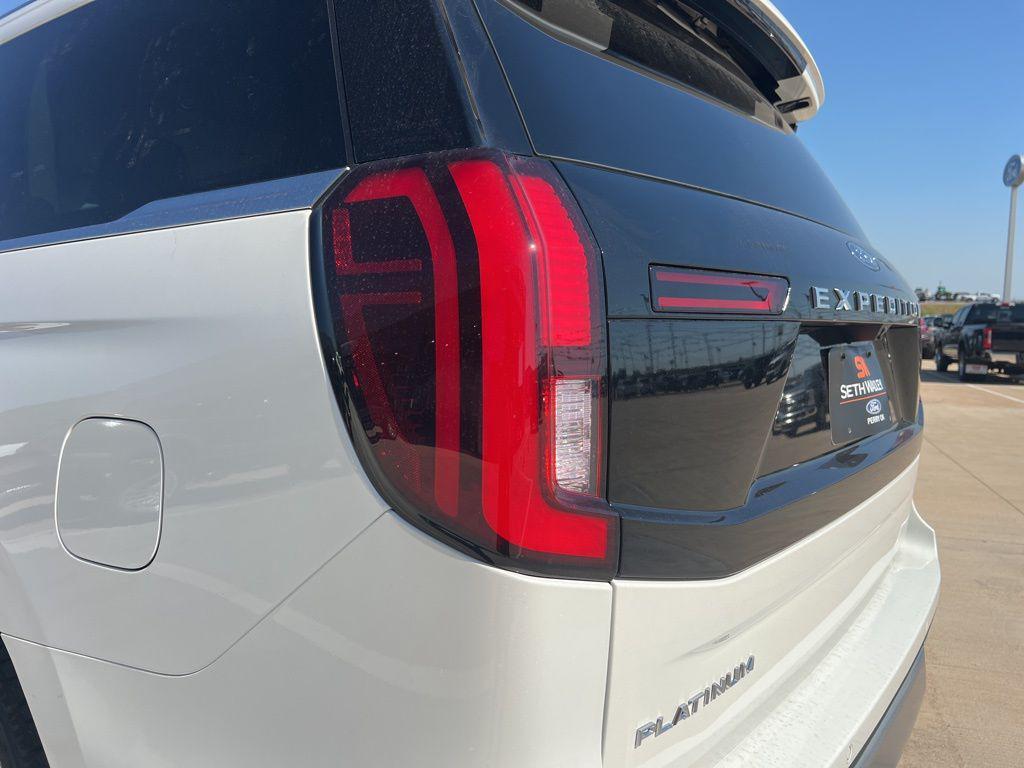 new 2025 Ford Expedition car, priced at $81,495