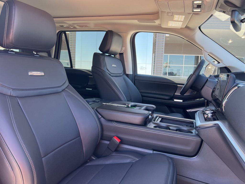 new 2025 Ford Expedition car, priced at $81,495
