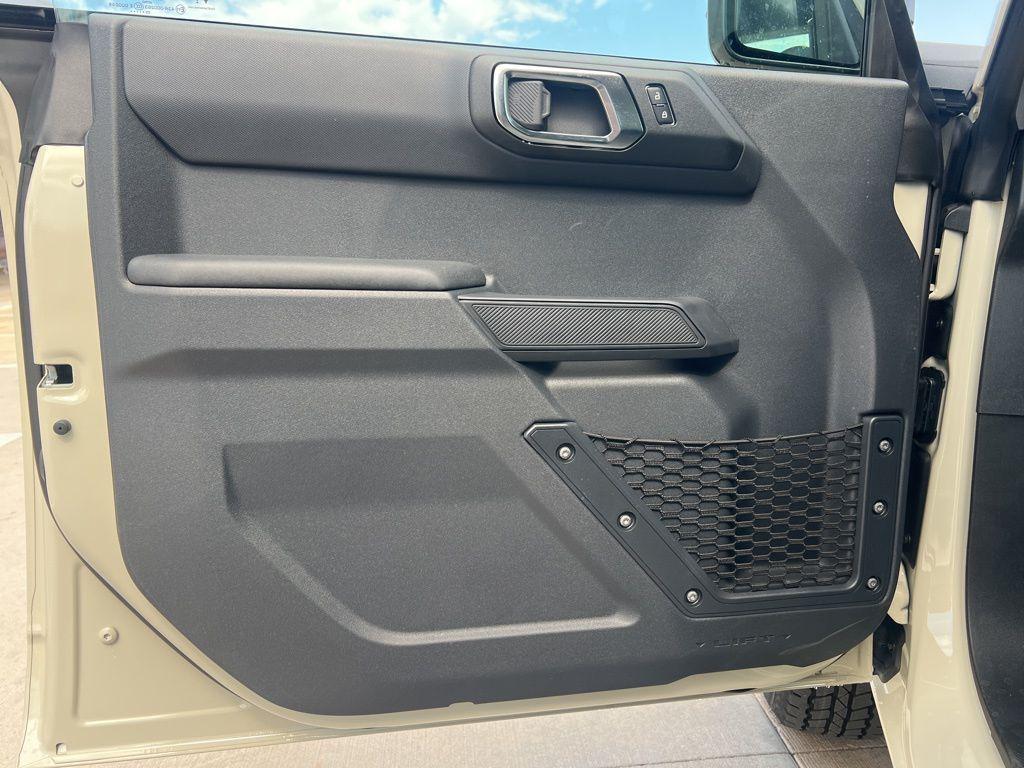 new 2025 Ford Bronco car, priced at $45,523