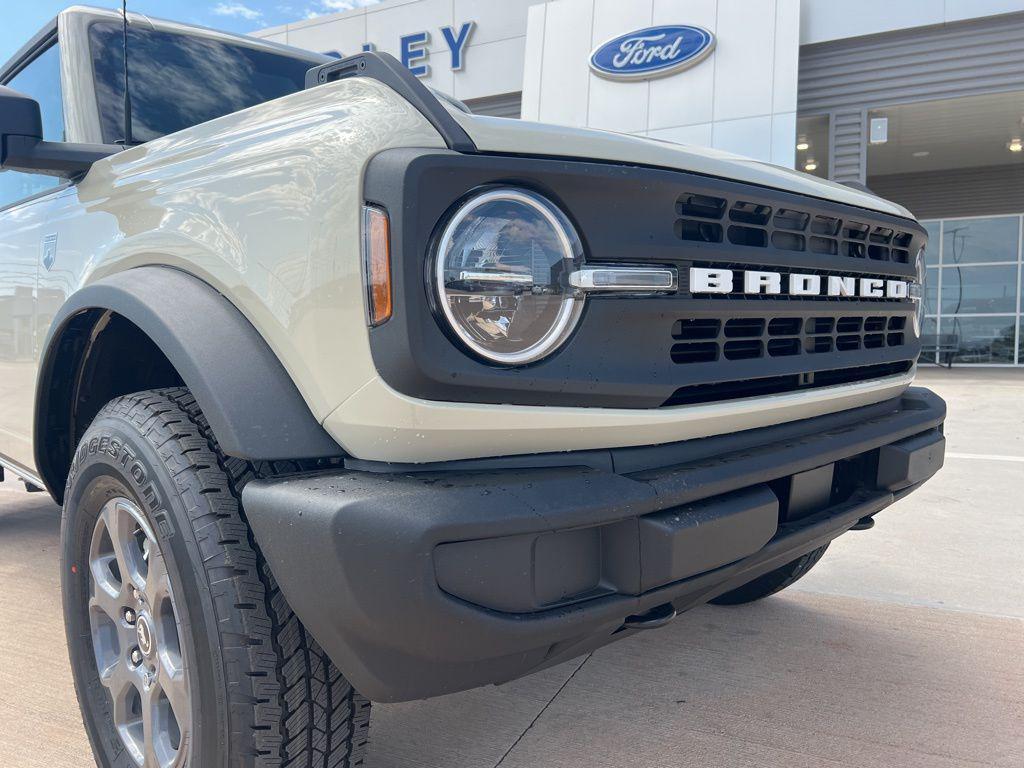 new 2025 Ford Bronco car, priced at $45,523