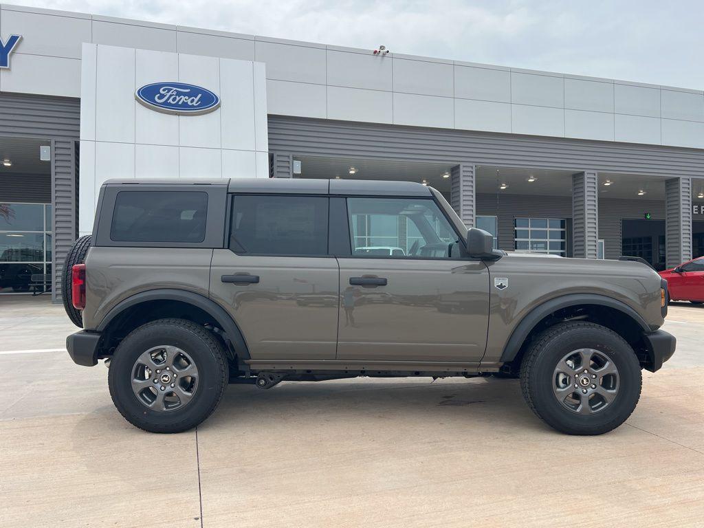 new 2025 Ford Bronco car, priced at $45,704