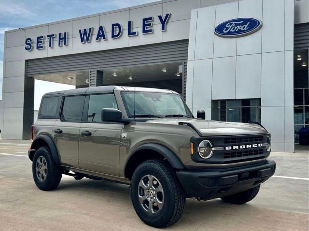 new 2025 Ford Bronco car, priced at $45,704