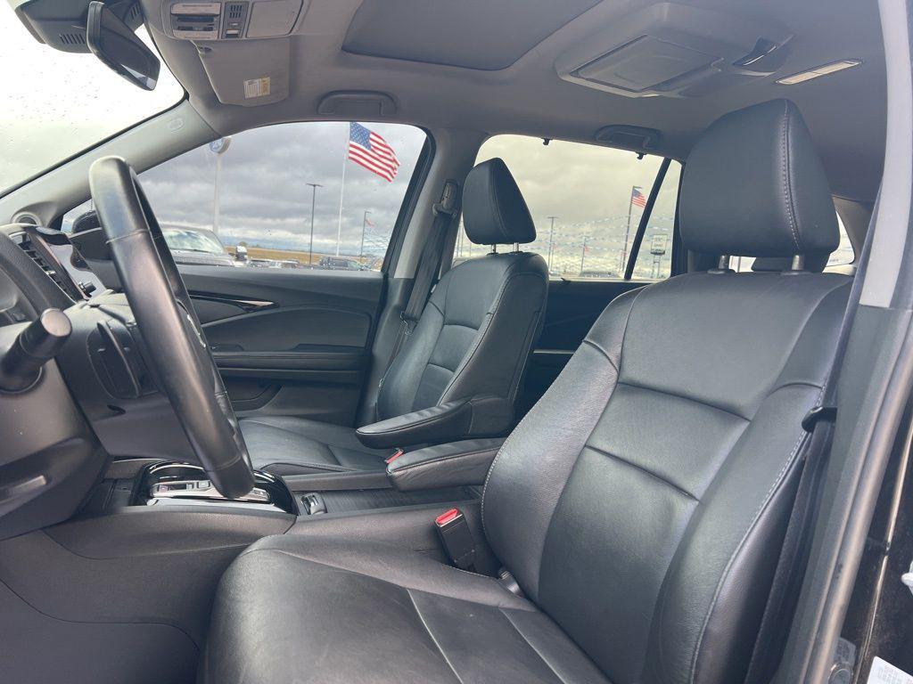 used 2022 Honda Pilot car, priced at $32,287