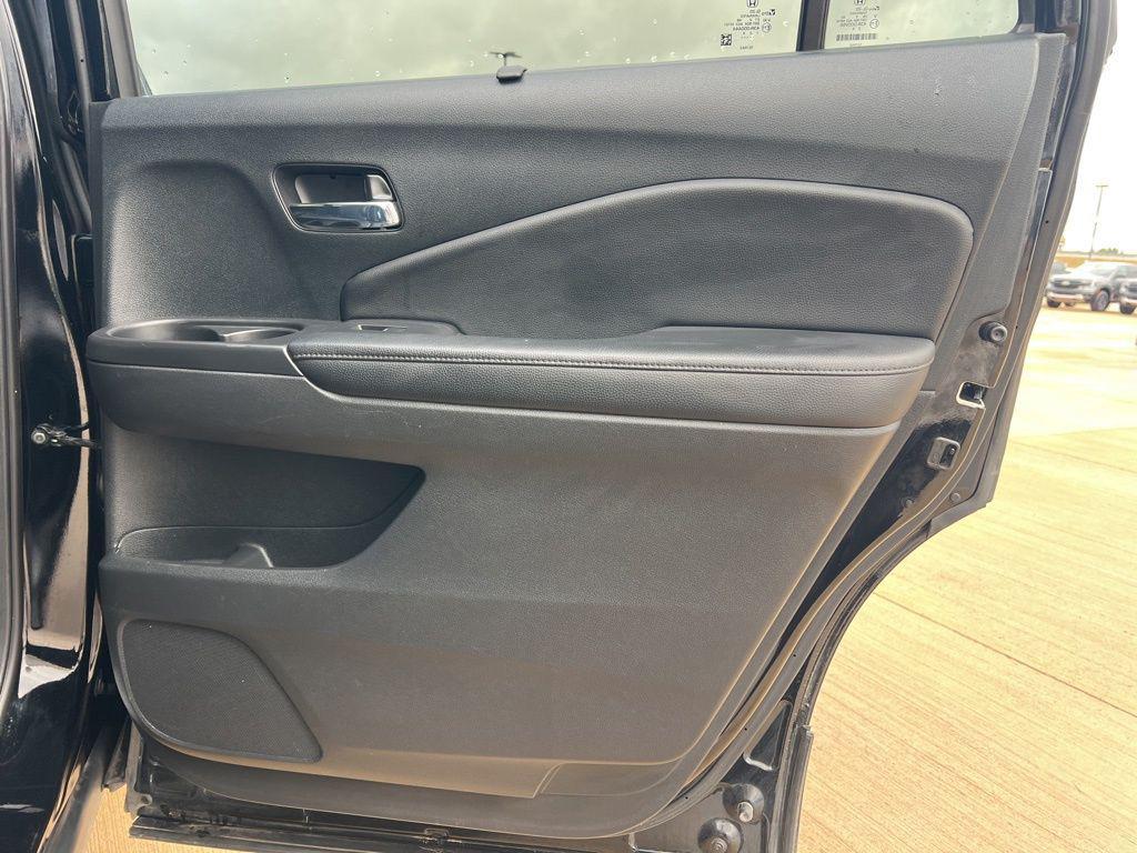 used 2022 Honda Pilot car, priced at $32,287