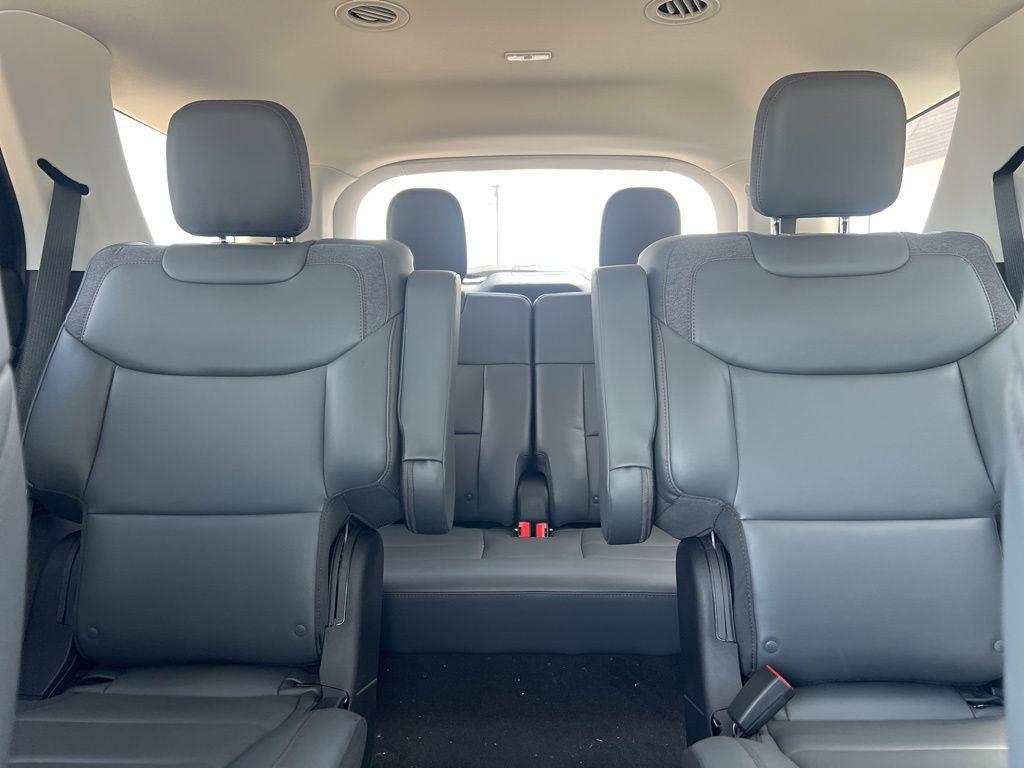 new 2025 Ford Explorer car, priced at $45,501