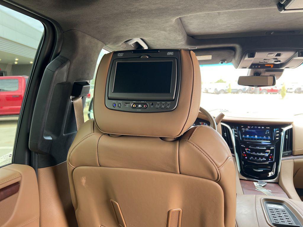 used 2017 Cadillac Escalade ESV car, priced at $28,988