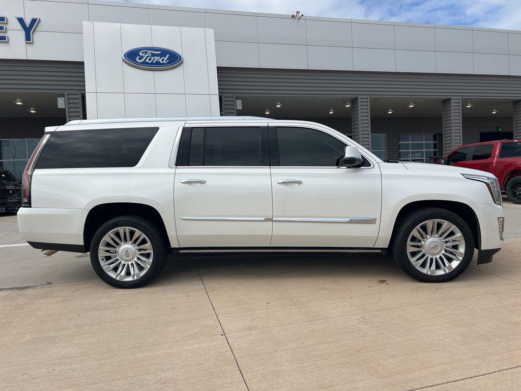 used 2017 Cadillac Escalade ESV car, priced at $28,988