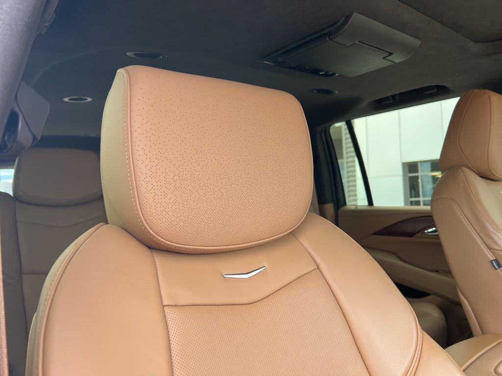 used 2017 Cadillac Escalade ESV car, priced at $28,988