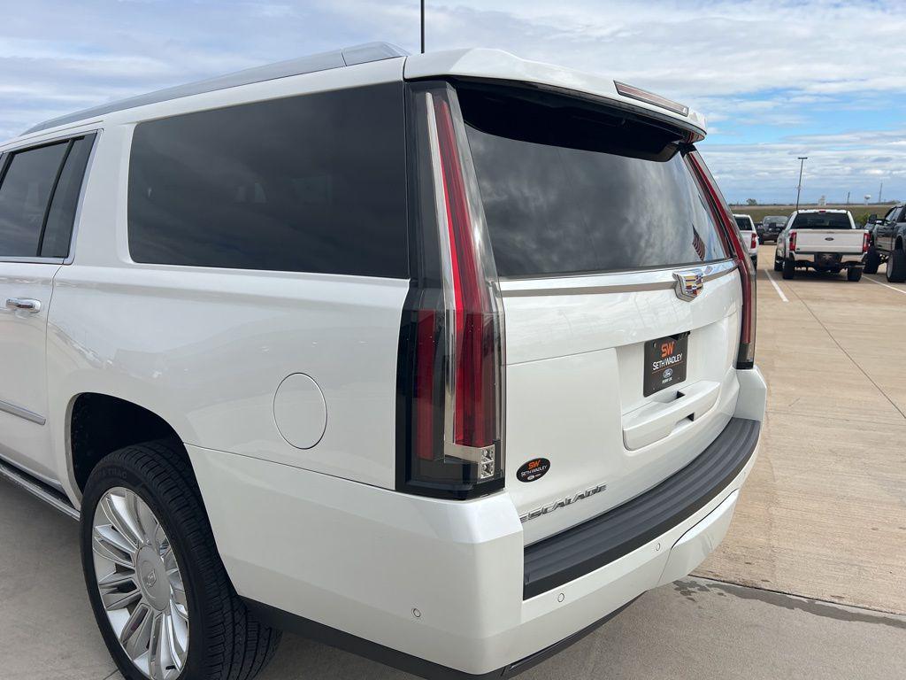 used 2017 Cadillac Escalade ESV car, priced at $28,988
