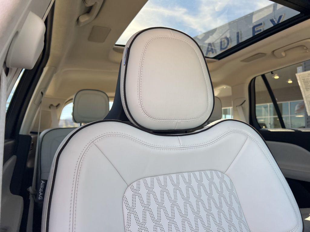 used 2020 Lincoln Aviator car, priced at $38,894