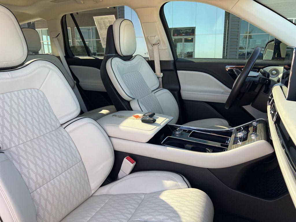 used 2020 Lincoln Aviator car, priced at $38,894