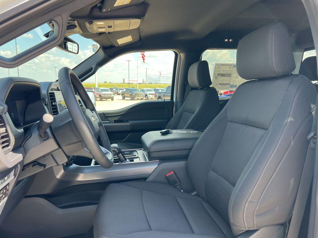 new 2025 Ford F-150 car, priced at $62,424