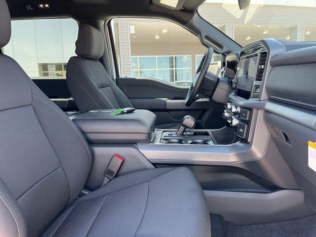 new 2025 Ford F-150 car, priced at $62,424