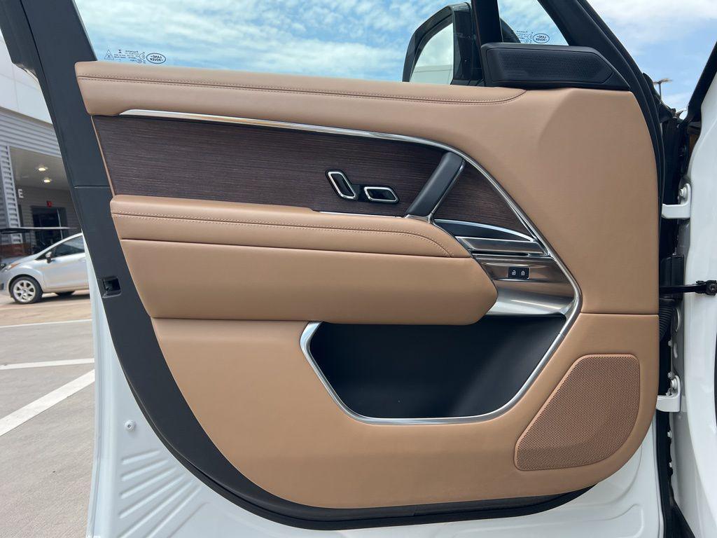 used 2023 Land Rover Range Rover car, priced at $99,867