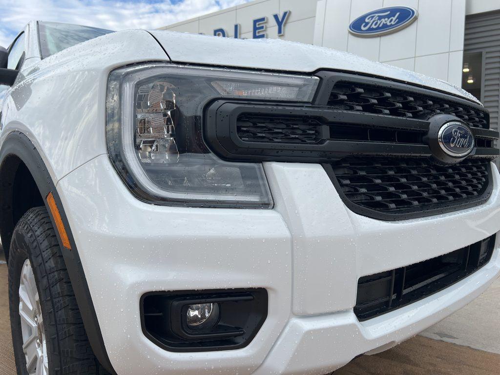 new 2025 Ford Ranger car, priced at $33,648