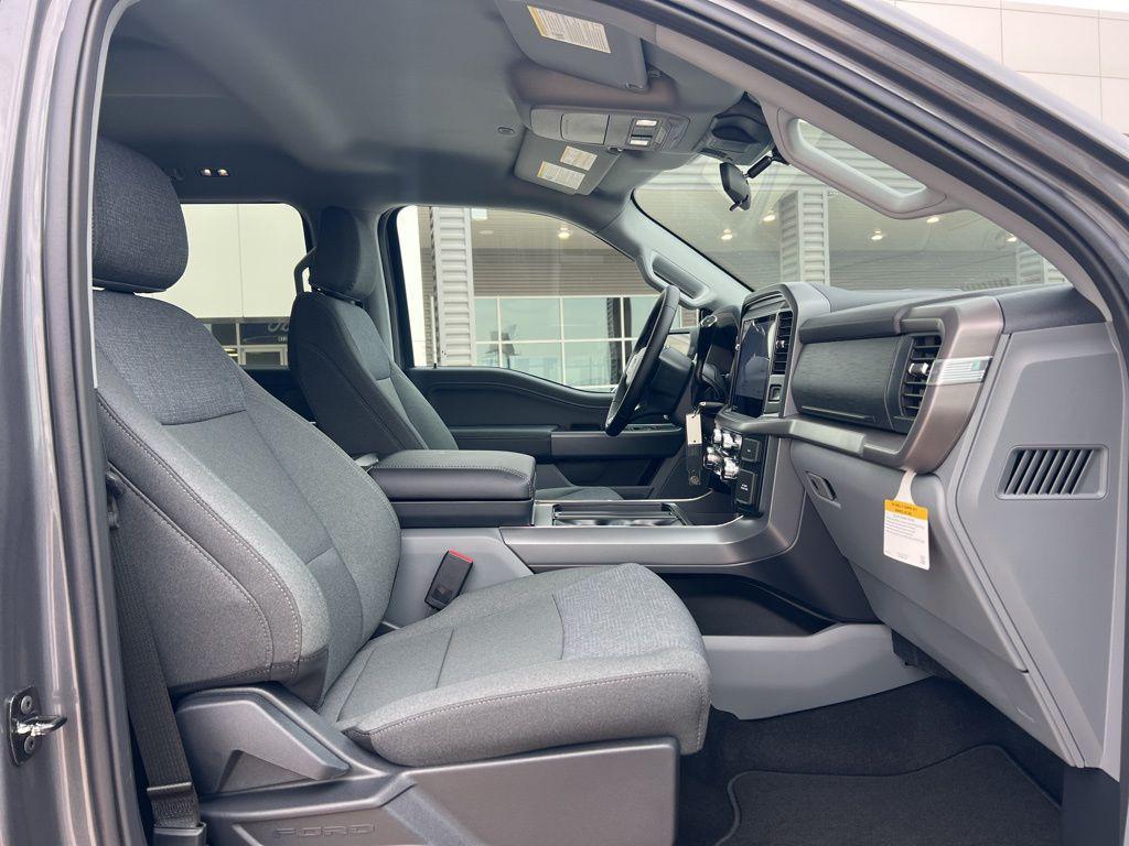 new 2025 Ford F-150 car, priced at $54,298