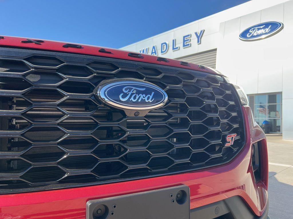 new 2025 Ford Explorer car, priced at $59,990