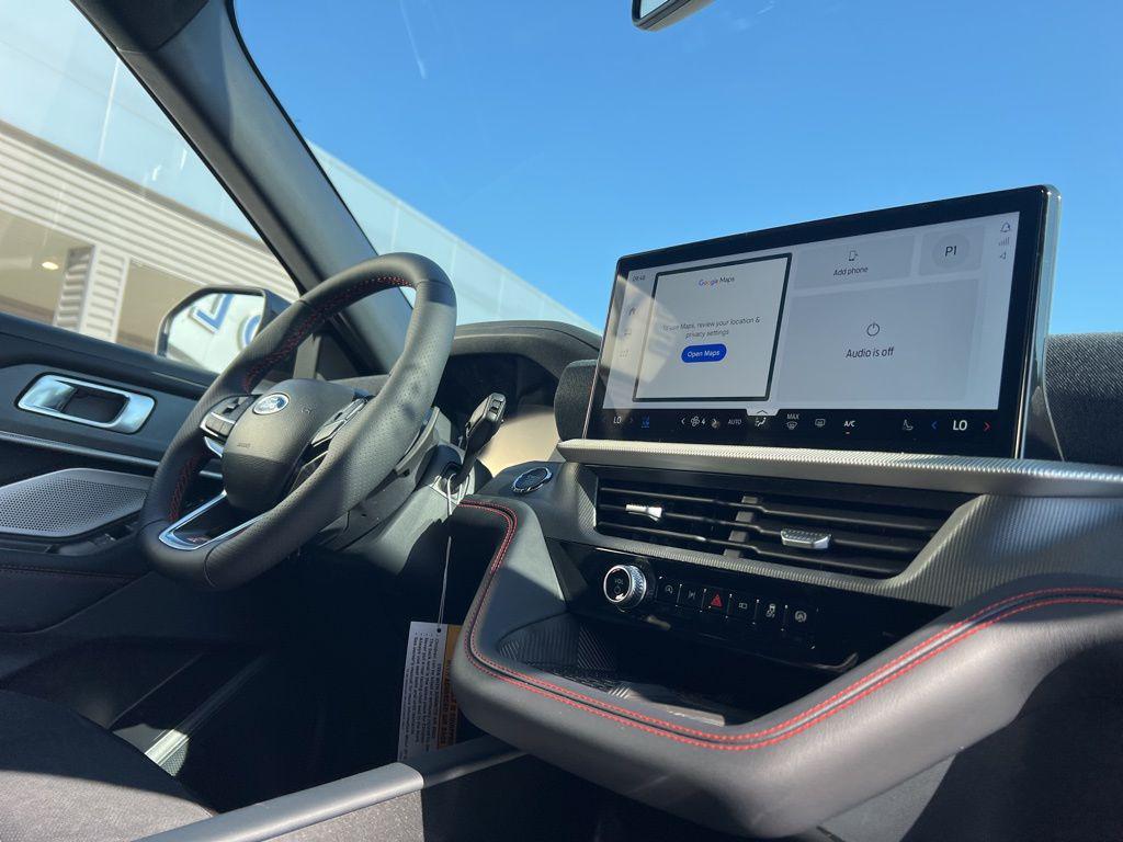 new 2025 Ford Explorer car, priced at $59,990