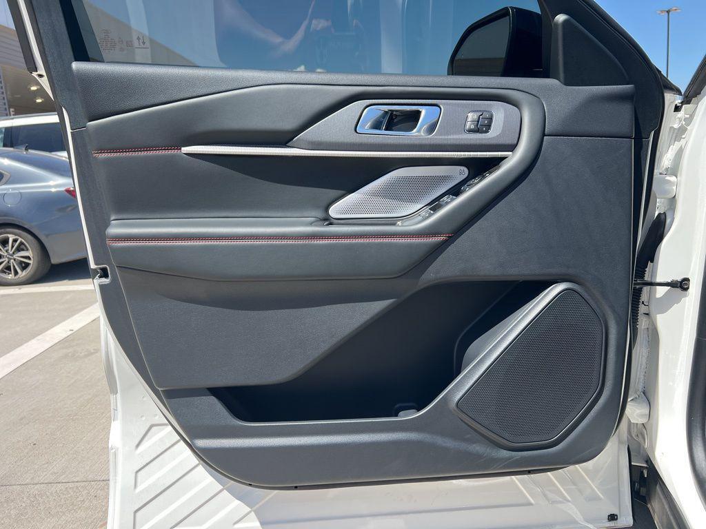 new 2025 Ford Explorer car, priced at $63,289