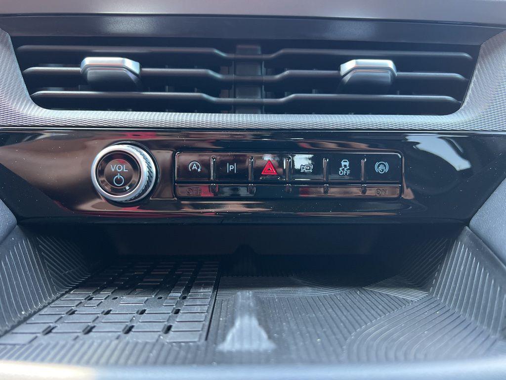 new 2025 Ford Explorer car, priced at $63,289