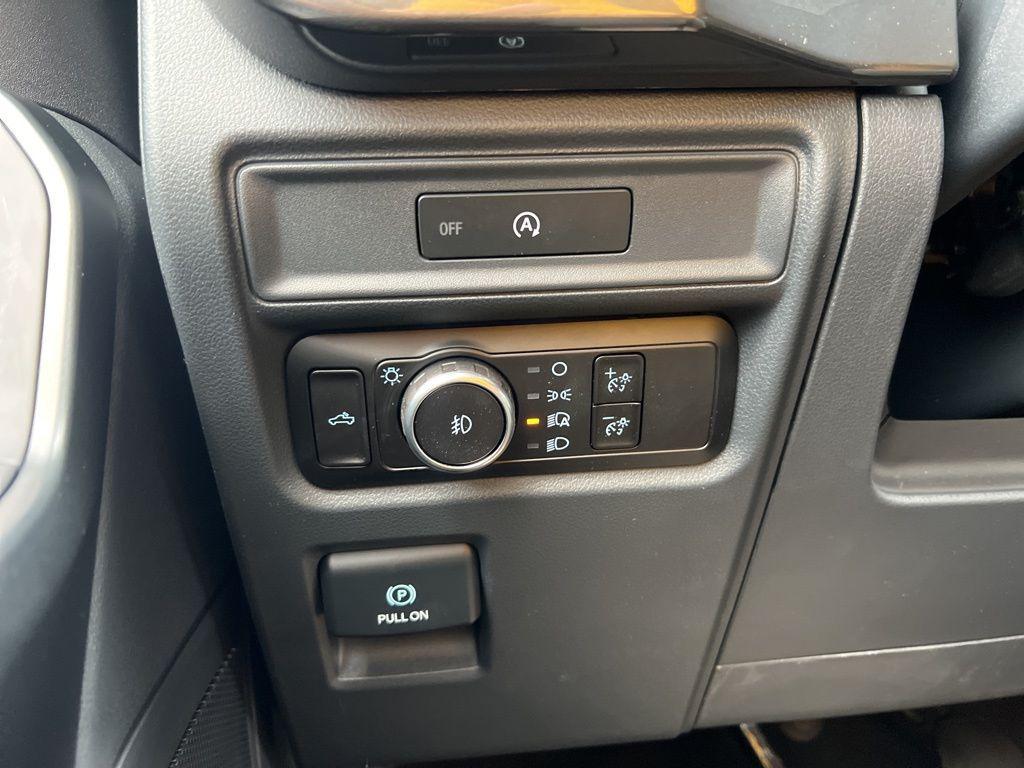 new 2025 Ford F-150 car, priced at $50,430