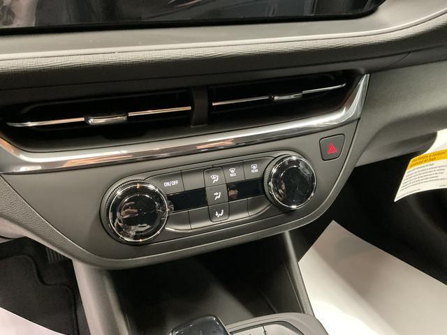 new 2025 Buick Envista car, priced at $22,950